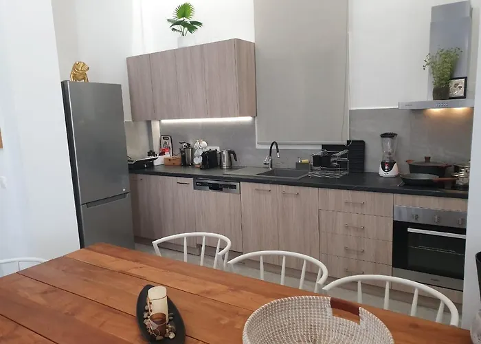 Isalos Seafront I Sea Fragrance